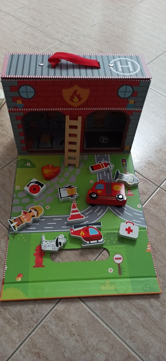 Juego de bomberos maletín