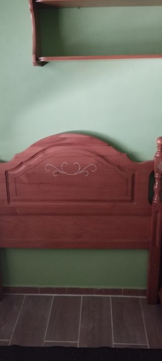 Vendo Escritorio,cabecero ,piecero,repisa y mesita