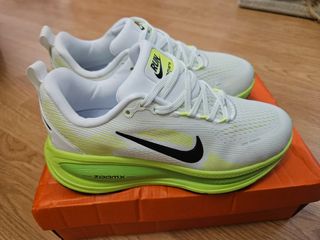 Zapatillas Nike vomero 18