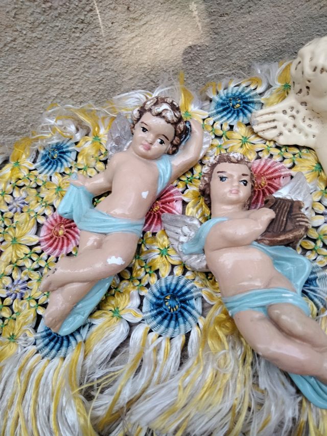 Figuras de 2: ángeles de escayola pintados a mano