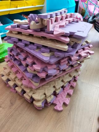 Puzzle infantil suelo goma EVA.