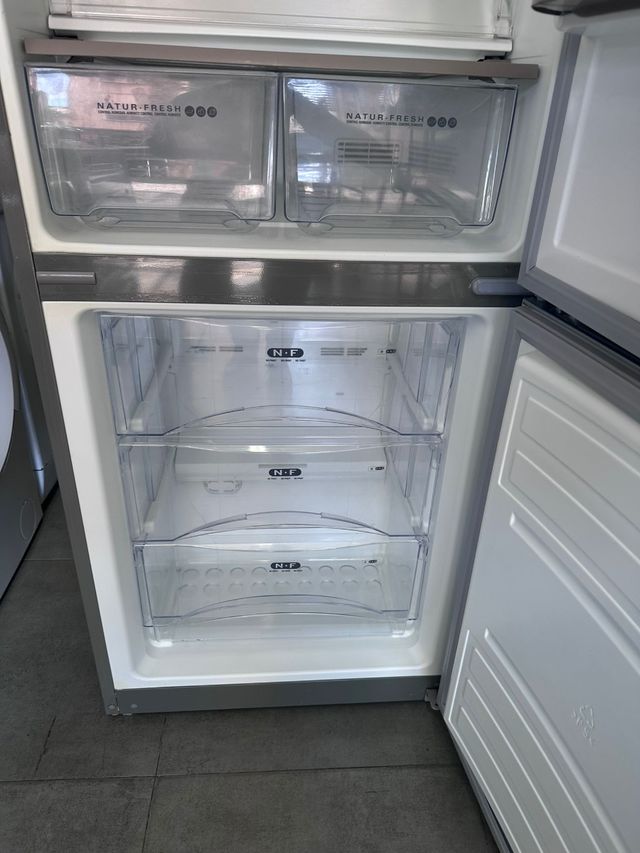 Nevera combi edesa con garantia transporte 
