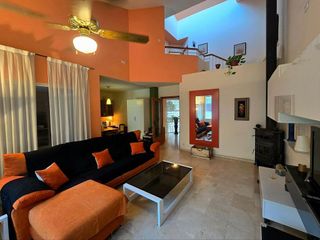 Chalet en alquiler en Petrer