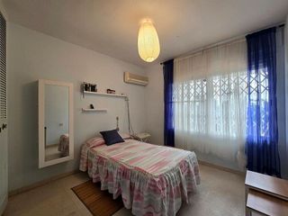 Chalet en alquiler en Petrer