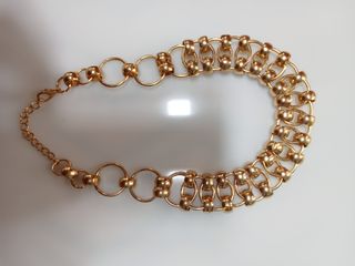 Collar de eslabones dorados