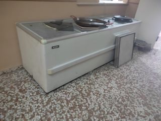 Sillas de madera plegables.. mesas y manteles cubr