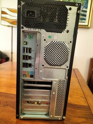 Caja PC Torre Negra con Placa Base, Micro y RAM