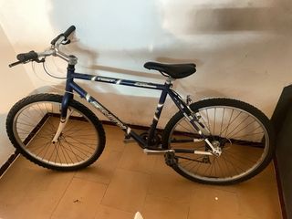 Bicicleta Zenith de montaña azul
