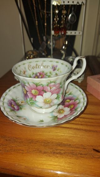 Tazza da thè Royal Albert October