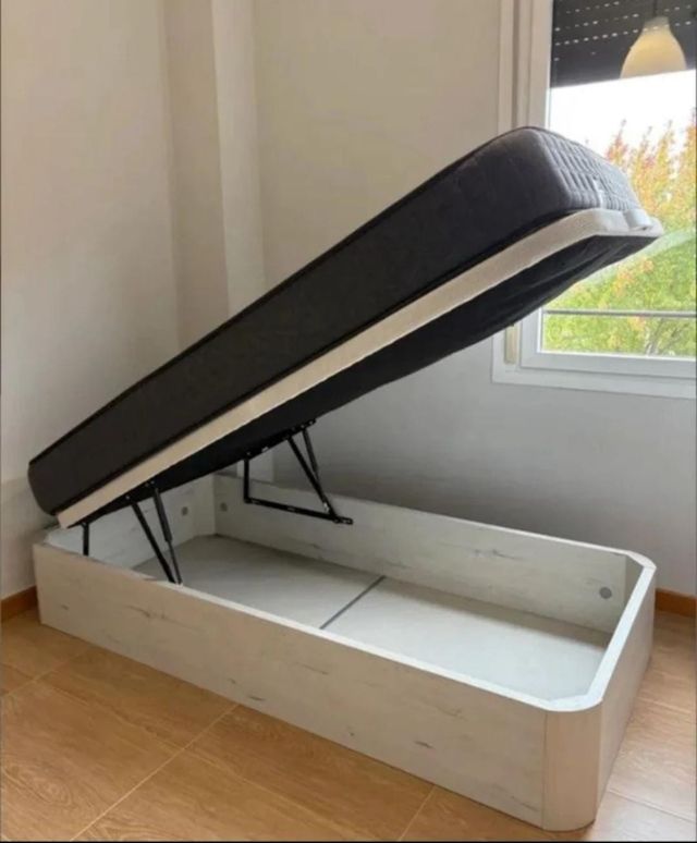 Camas, canapés y colchones NUEVOS