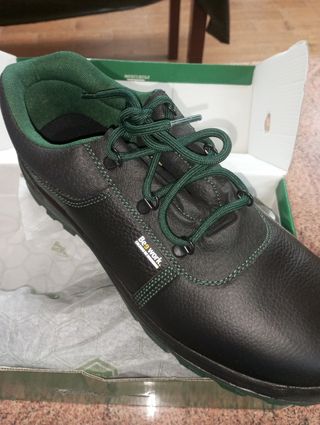 Zapatos de seguridad Be9 work. Talla 46