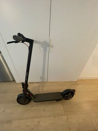 Patinete Xiaomi 4 casi nuevo