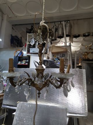 Lámpara de techo antigua