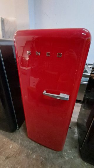 Congelador Smeg Rojo