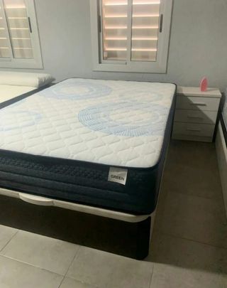 Canapé abatible con colchónes viscoelástica 