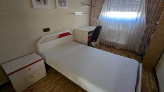 Dormitorio juvenil completo blanco y rojo