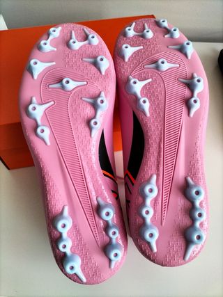 Botas Futbol Nike Mercurial AG Talla 36 Rosa