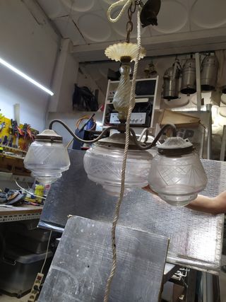 Lámpara de techo de cristal y metal