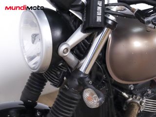 TRIUMPH STREET TWIN 