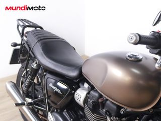 TRIUMPH STREET TWIN 