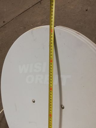 Antena Parabólica Wisi con Soporte y LNB