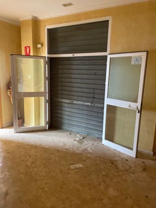 Puerta aluminio lacada blanca