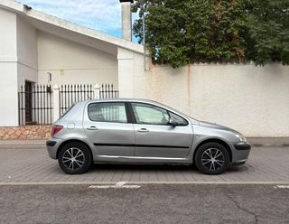 Peugeot 307 2004