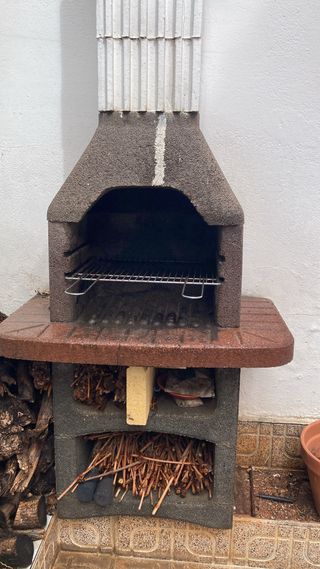 Barbacoa de carbón y leña