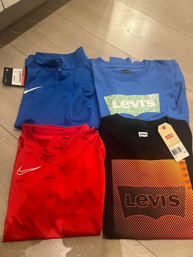 Lote 4 Camisetas Nike y Levi's