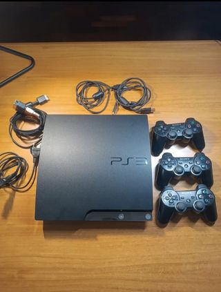 Playstation 3 160GB + 3 joystick + GTA5