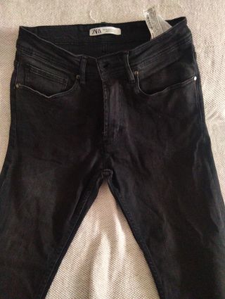 Pantalón vaquero negro Zara hombre