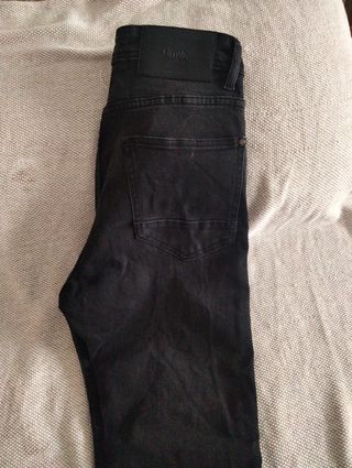 Pantalón vaquero negro Zara hombre