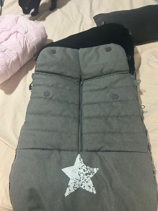 Saco para carrito de bebé gris con estrella