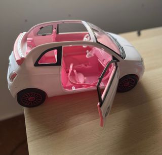Auto Fiat 500 Barbie + Barbie in regalo.