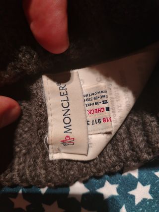 Cappello Moncler invernale unisex marrone