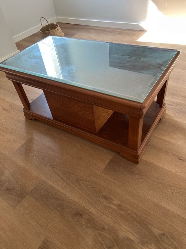 Mesa de centro de madera maciza y cristal