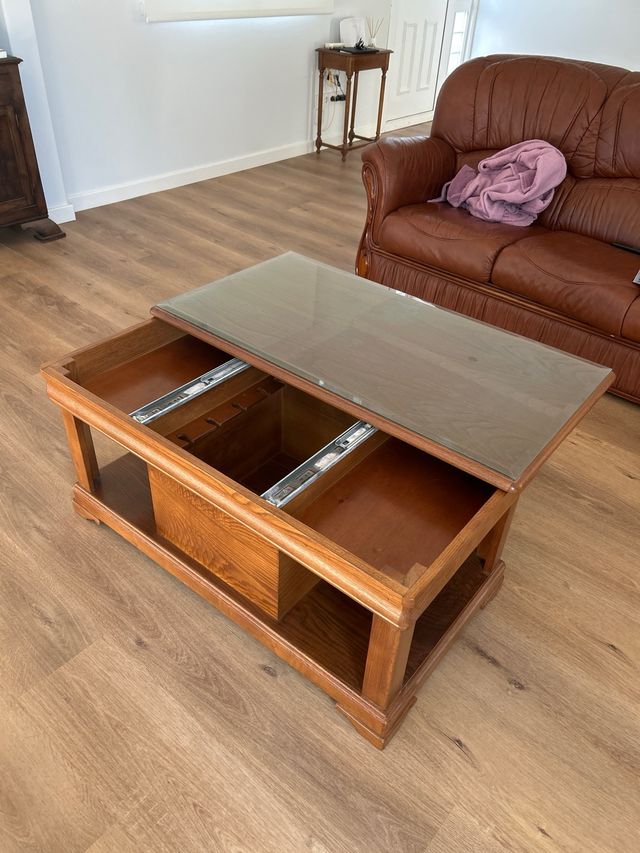Mesa de centro de madera maciza y cristal
