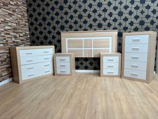 Muebles de dormitorio: cabecero, cómoda y mesitas