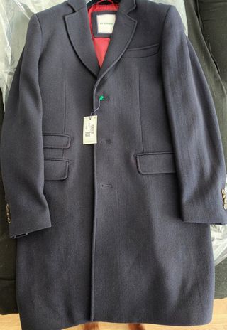 Abrigo marca El Ganso color negro larga nueva.