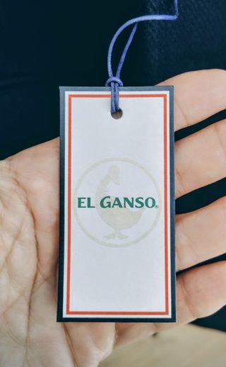 Abrigo marca El Ganso color negro larga nueva.