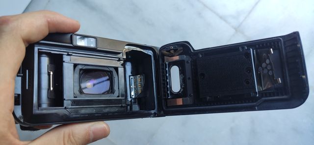 CÁMARA OLYMPUS MJU ZOOM 35-70M