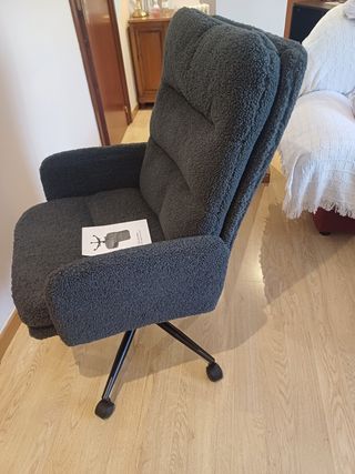 Se vende silla de escritorio nueva