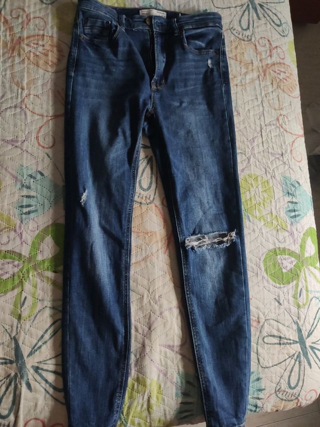 Vaquero Stradivarius,regular waist