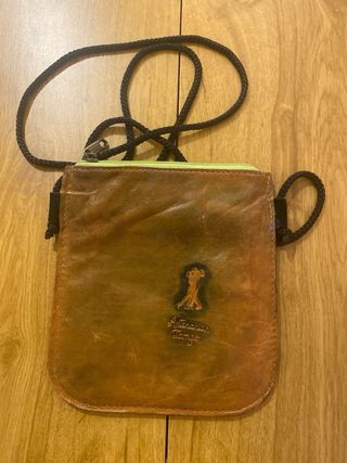 Bolso de cuero marrón y verde.NUEVO. Argentina