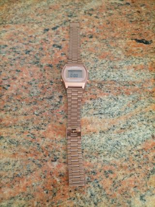 Reloj Casio Dorado Rosado vintage 