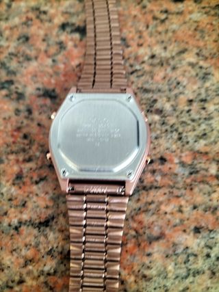Reloj Casio Dorado Rosado vintage 