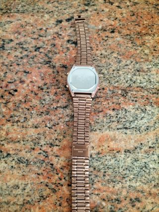 Reloj Casio Dorado Rosado vintage 