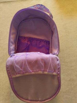 KsiMeritos con cuna, maleta y ropita