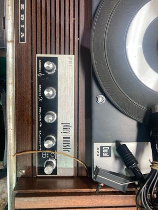 Tocadiscos Dual antiguo madera