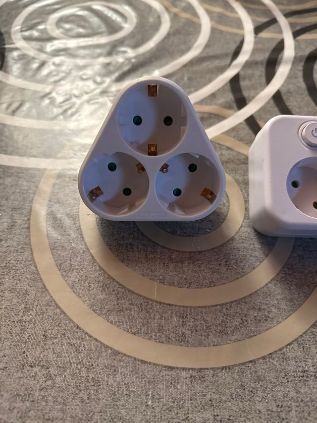 Regleta 5 enchufes con interruptor luz con regalo